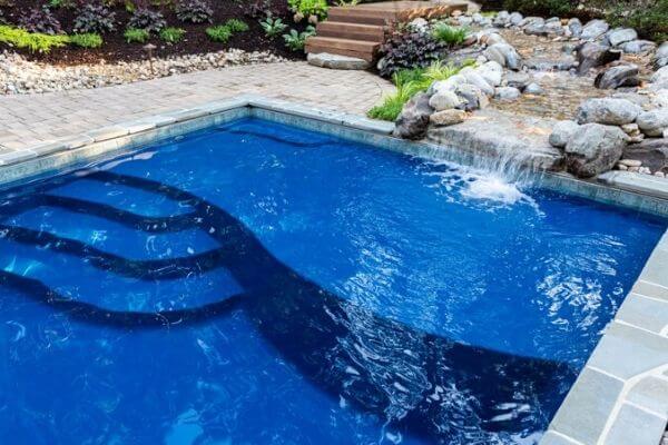 Small fiberglass outlet pools